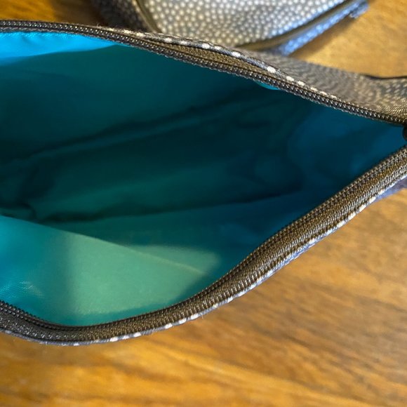 Thirty-One Make-Up Bag - Picture 4 of 5